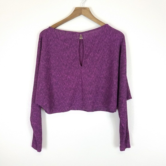 NWOT Silence and Noise magenta cropped top - Picture 2 of 7